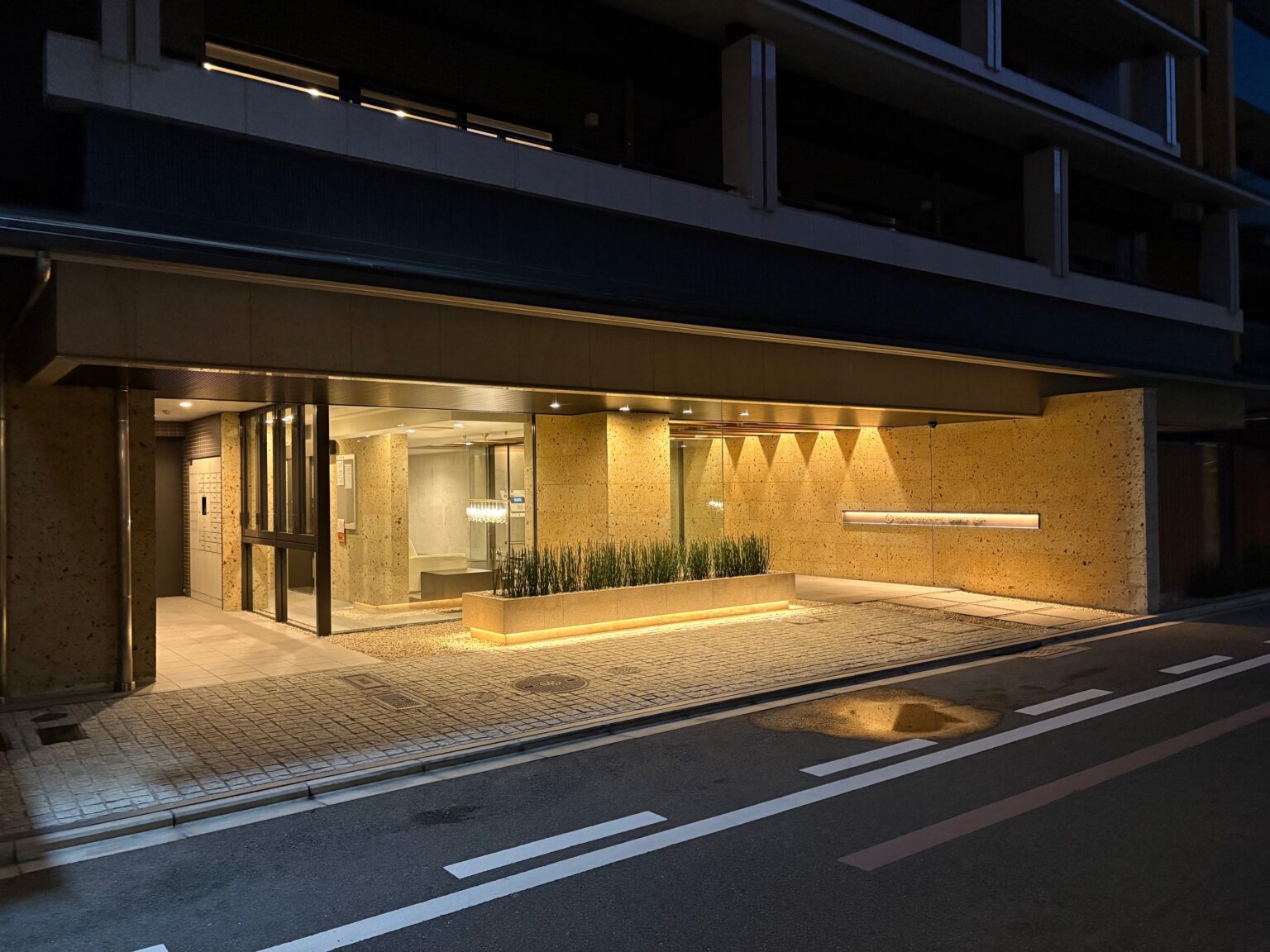 グラン リソシエ御所南 夷町